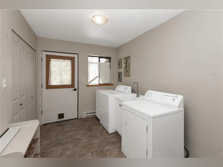 9498 Doyle Road, Black Creek, BC, V9J 1E7 - 35