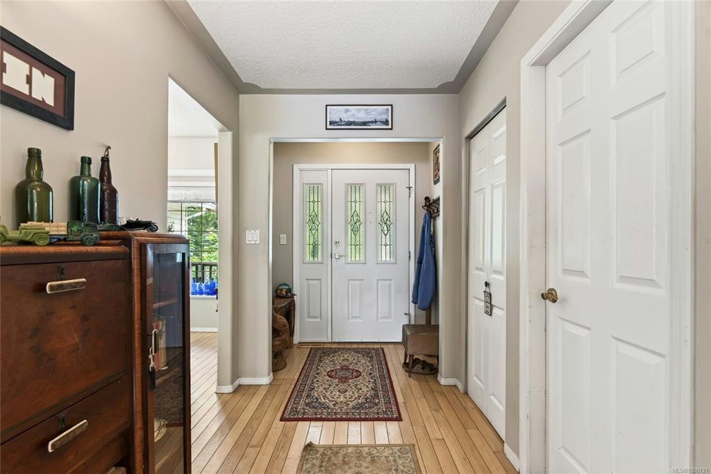 429 Howes Road - 4