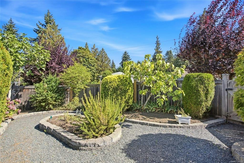 24-639 Arbutus Street, Qualicum Beach, BC, V9K 1P4 - 27