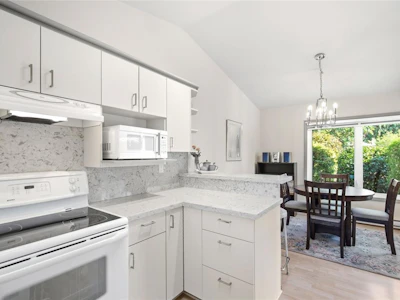 24-639 Arbutus Street - 5
