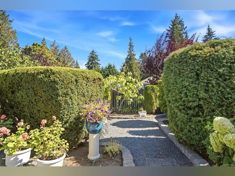 24-639 Arbutus Street, Qualicum Beach, BC, V9K 1P4 - 9