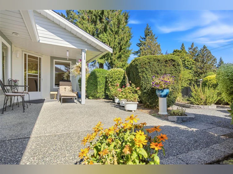 24-639 Arbutus Street, Qualicum Beach, BC, V9K 1P4 - 8