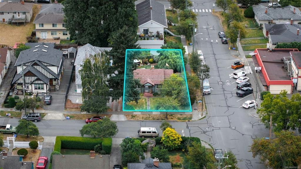 2547 Empire Street, Victoria, BC, V8T 3M5