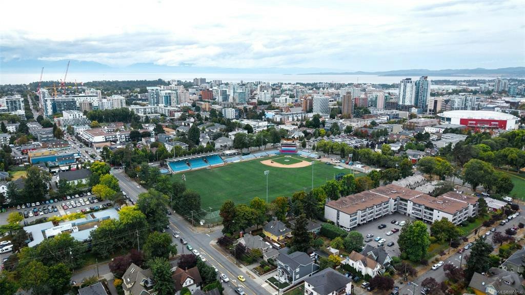 2547 Empire Street, Victoria, BC, V8T 3M5 - 11