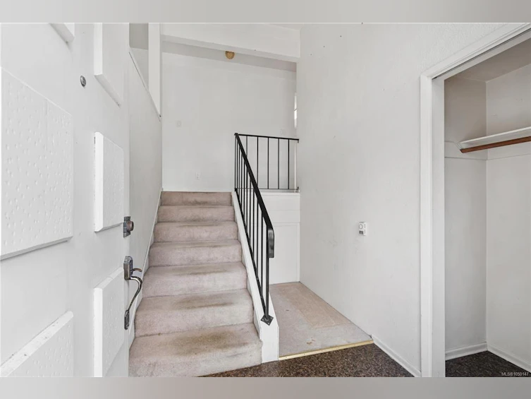 3931 Braefoot Place, Saanich, BC, V8P 2S2 - 4