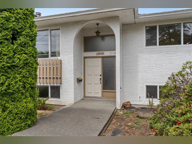 3931 Braefoot Place, Saanich, BC, V8P 2S2 - 2