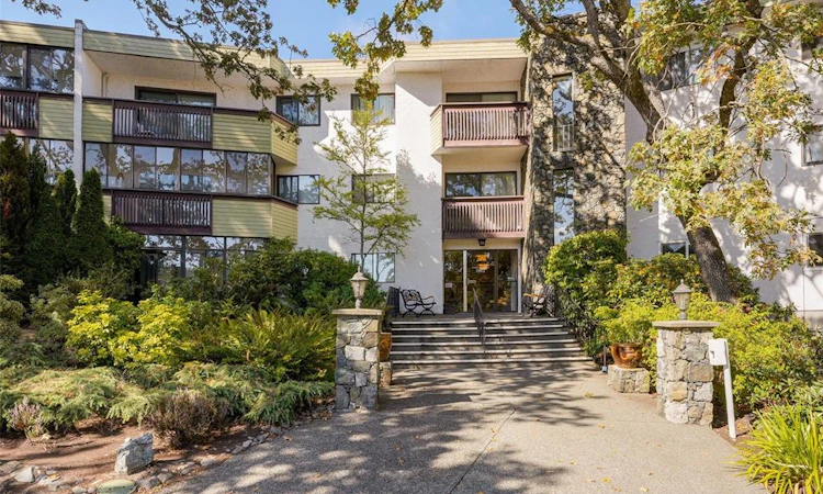 312-3962 Cedar Hill Road