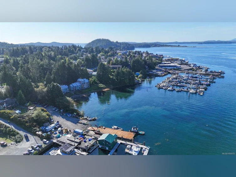 570 Campbell Street, Tofino, BC - 17