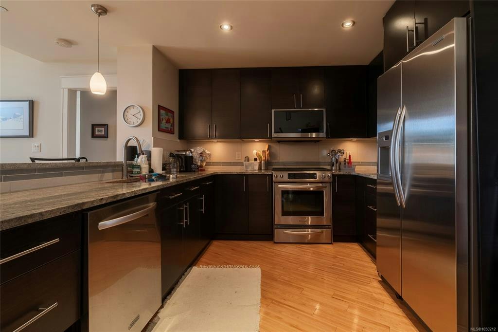 106-847 Dunsmuir Road, Esquimalt, BC, V9A 0A5 - 13