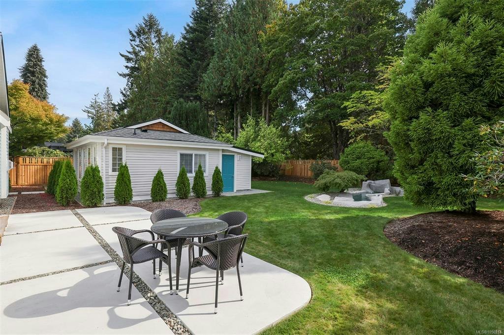 164 E Crescent Road, Qualicum Beach, BC, V9K 1L6 - 12