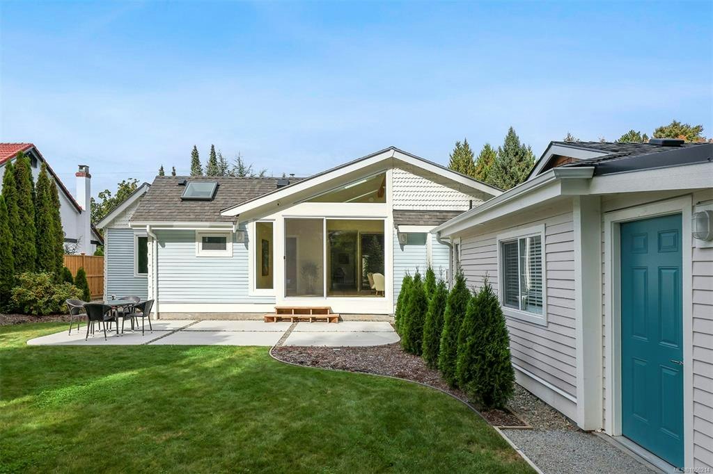 164 E Crescent Road, Qualicum Beach, BC, V9K 1L6 - 56