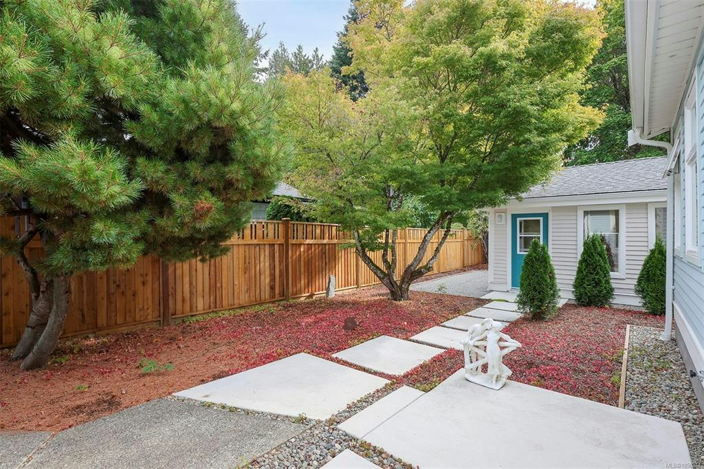 164 E Crescent Road, Qualicum Beach, BC, V9K 1L6 - 48