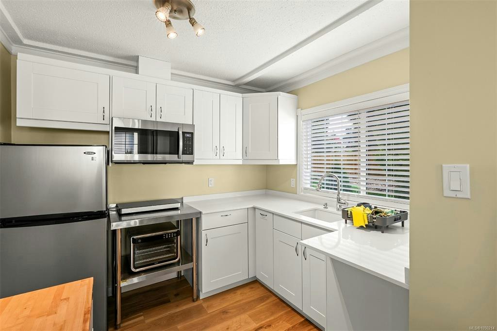 164 E Crescent Road, Qualicum Beach, BC, V9K 1L6 - 52