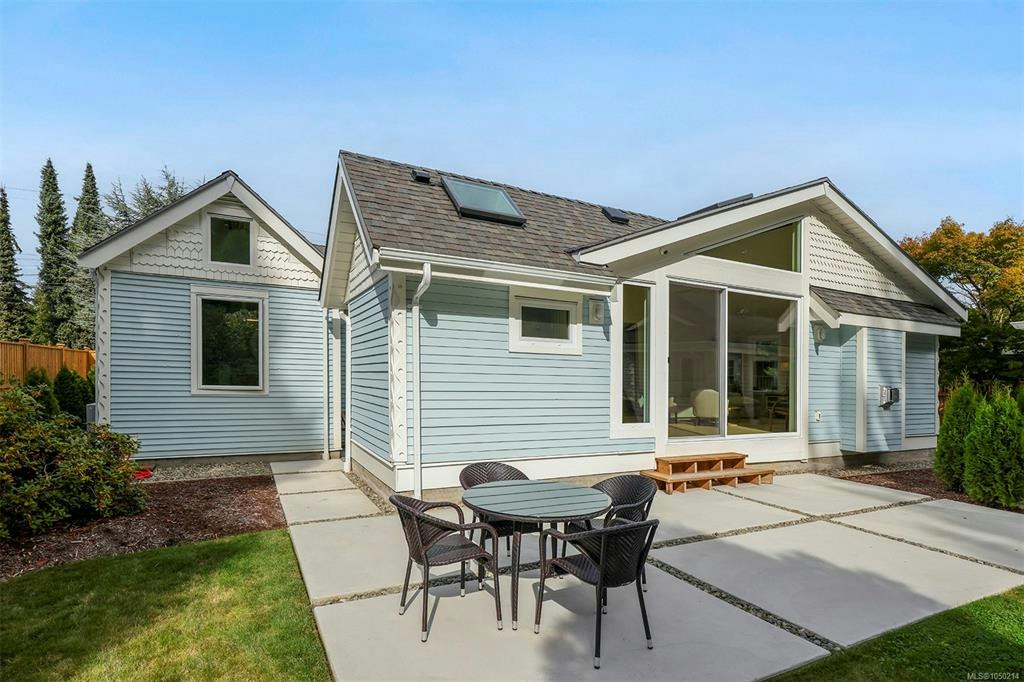 164 E Crescent Road, Qualicum Beach, BC, V9K 1L6 - 45