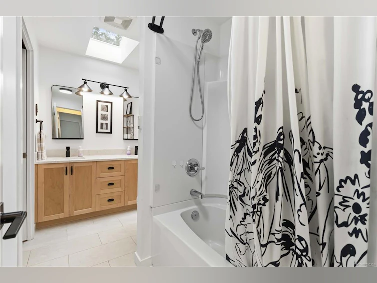 B-2319 Sooke Road, Colwood, BC, V9B 1X6 - 13