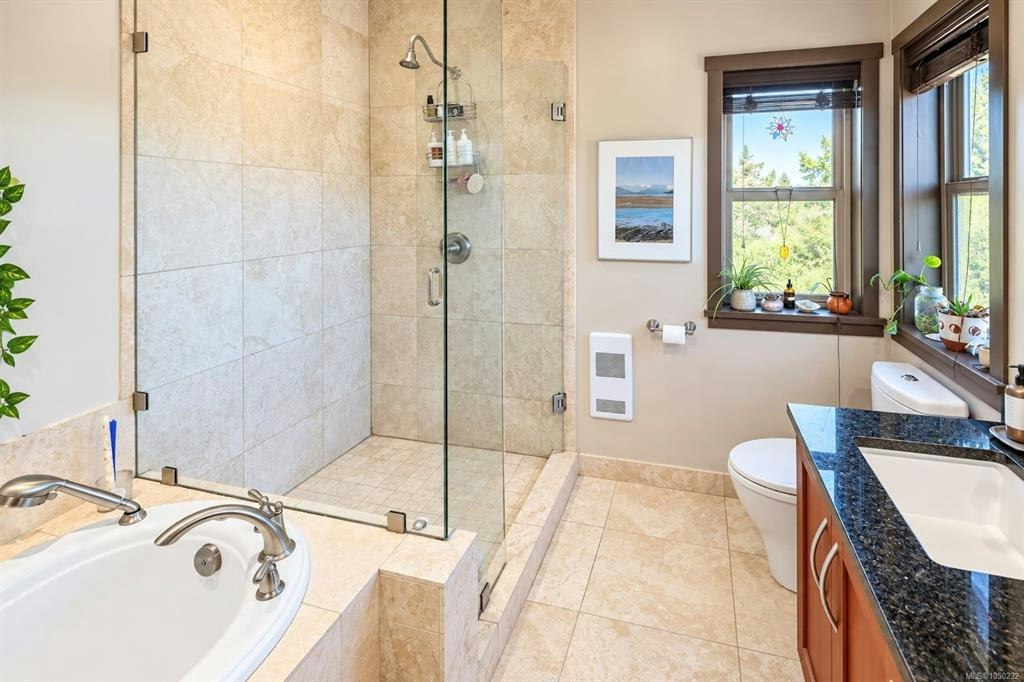 850 Lorne White Place, Ucluelet, BC, V0R 3A0 - 18