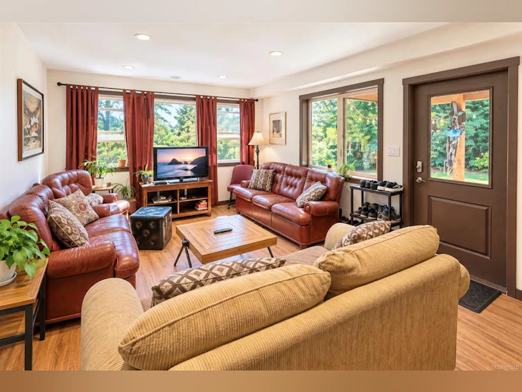 850 Lorne White Place, Ucluelet, BC, V0R 3A0 - 28