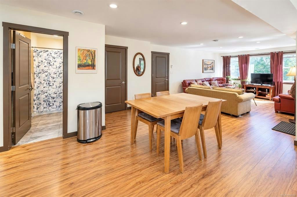 850 Lorne White Place, Ucluelet, BC, V0R 3A0 - 32
