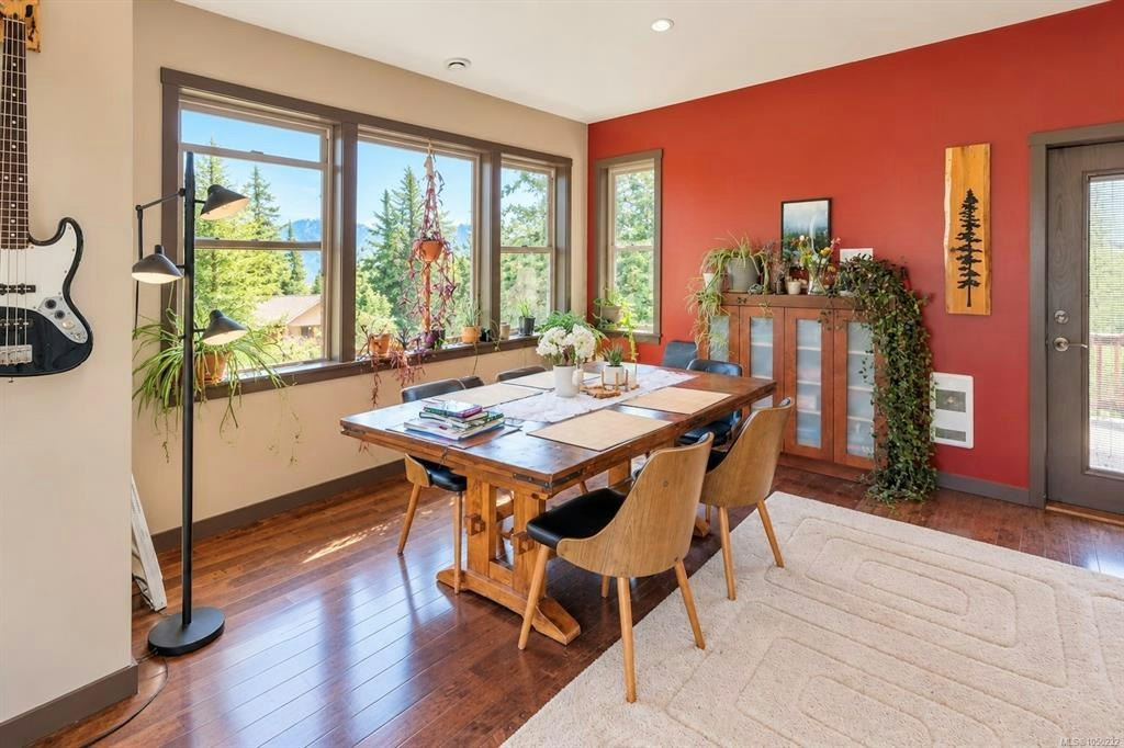 850 Lorne White Place, Ucluelet, BC, V0R 3A0 - 10