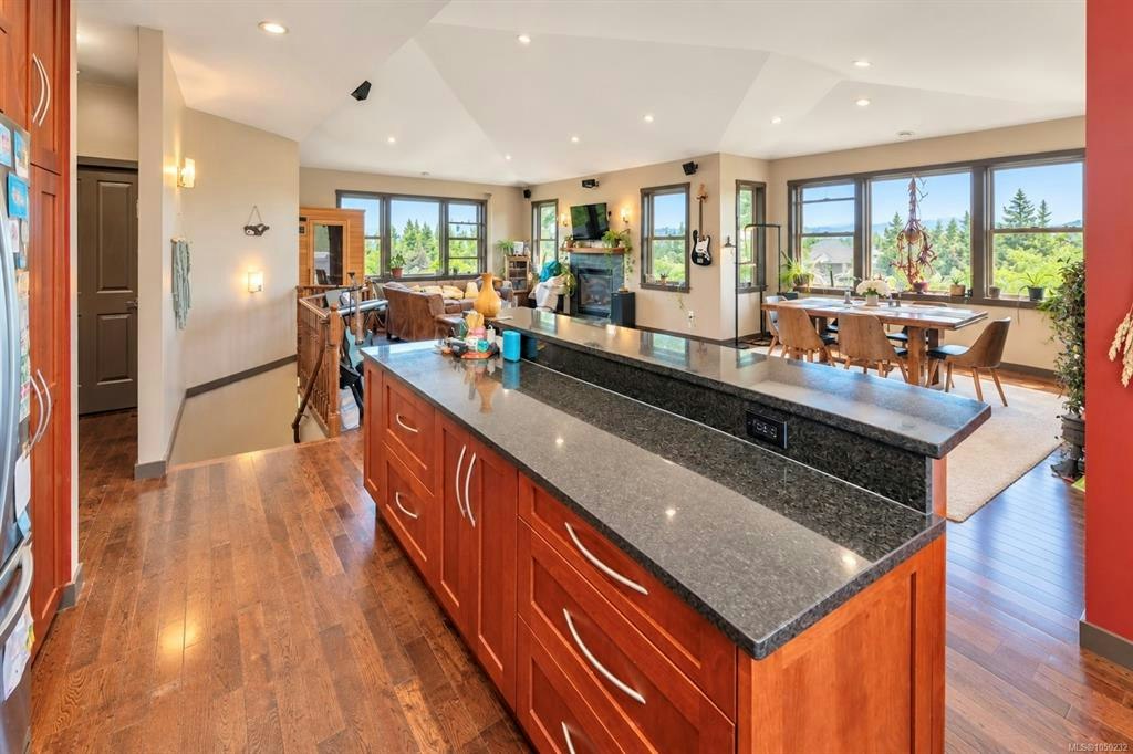 850 Lorne White Place, Ucluelet, BC, V0R 3A0 - 9
