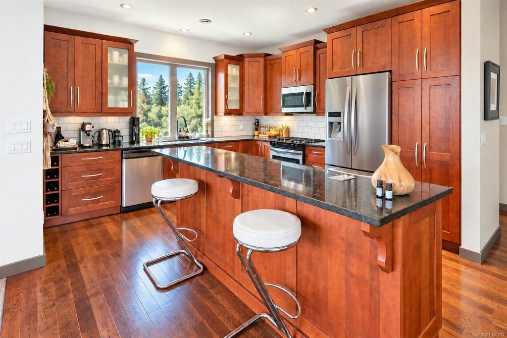 850 Lorne White Place, Ucluelet, BC, V0R 3A0 - 6