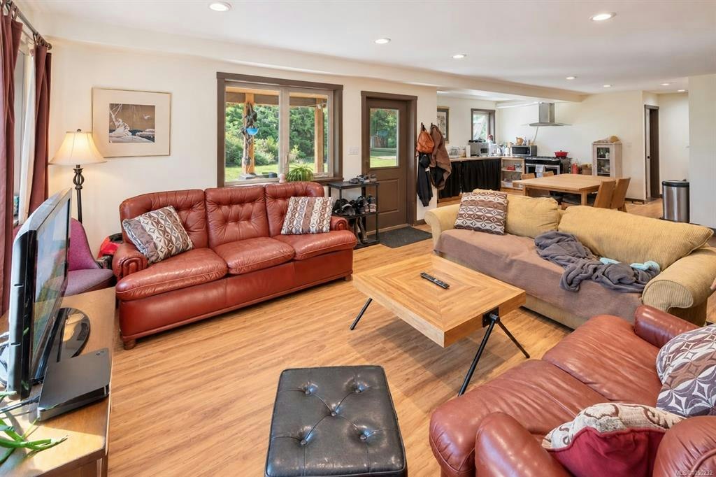850 Lorne White Place, Ucluelet, BC, V0R 3A0 - 30