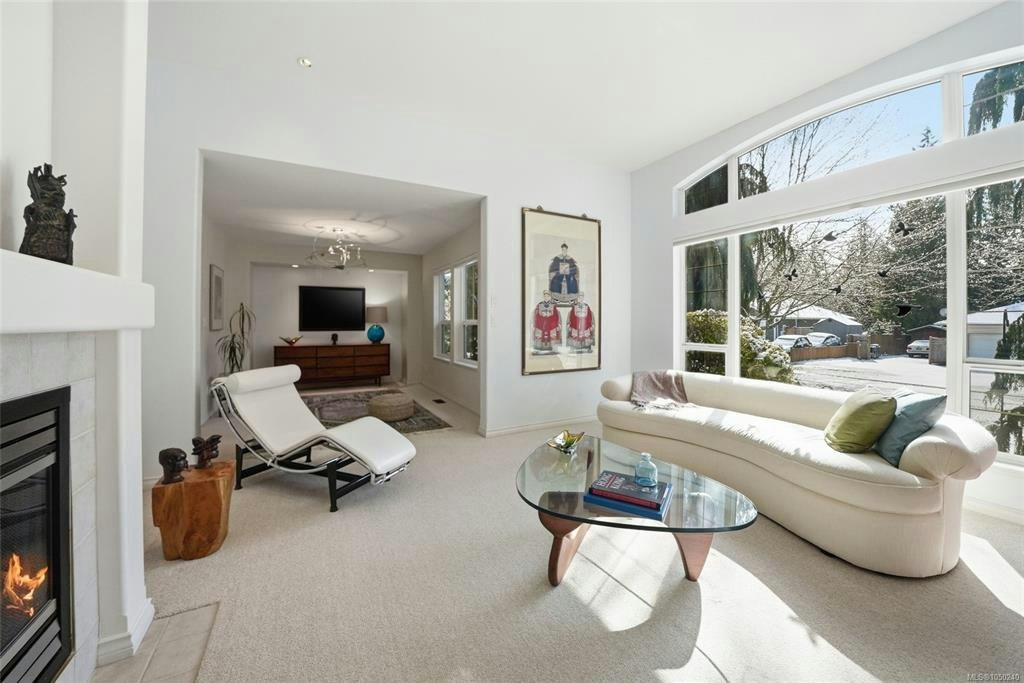 211 Saturna Drive - 3