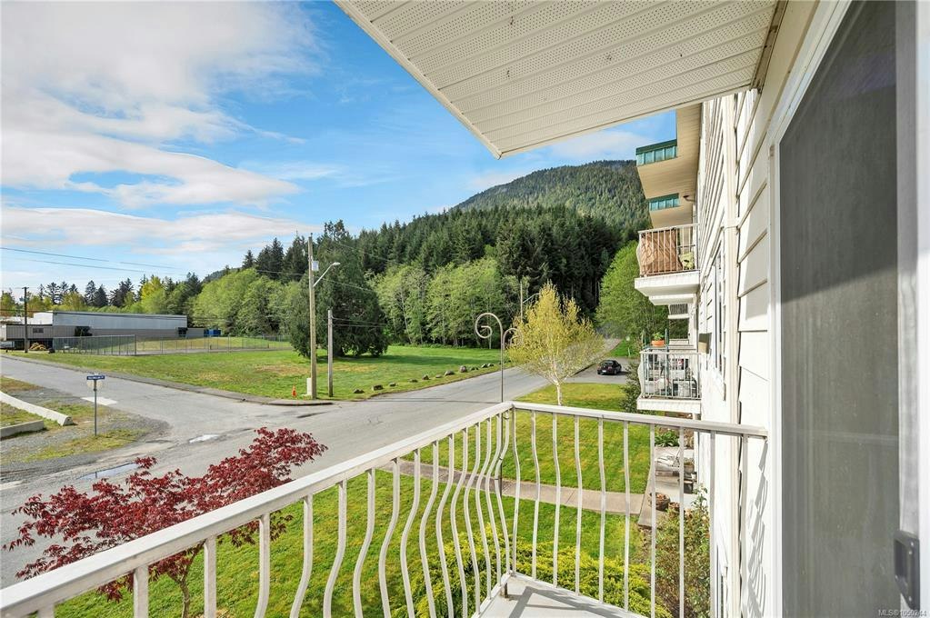205-611 Macmillan Drive, Kelsey Bay/Sayward, BC, V0P 1R0