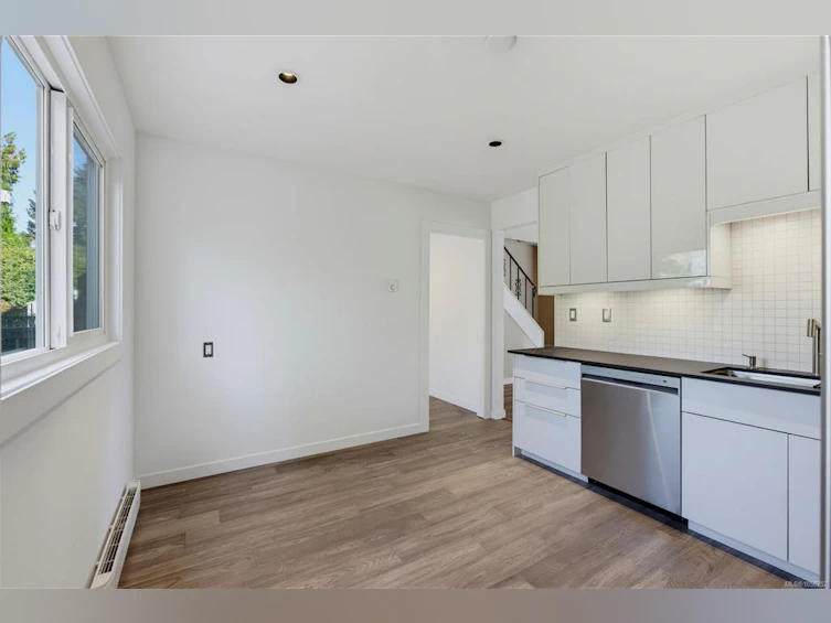 1714 Ashdale Place, Saanich, BC, V8N 1N9 - 5