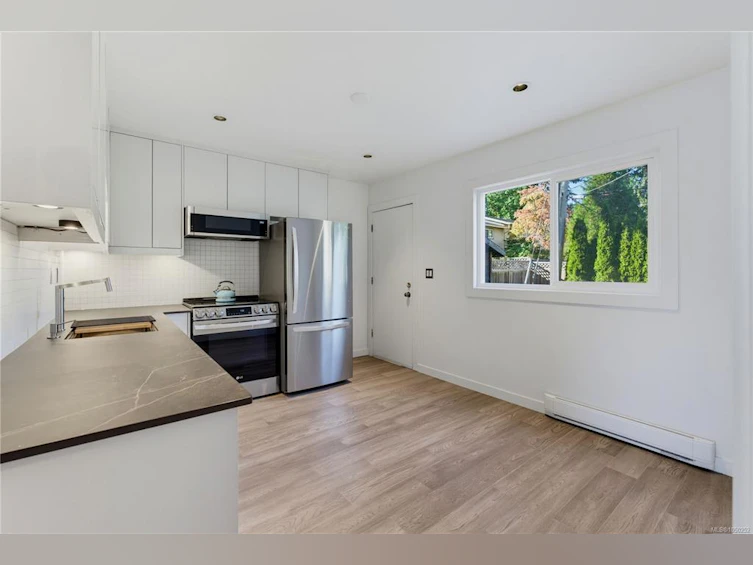 1714 Ashdale Place, Saanich, BC, V8N 1N9 - 6