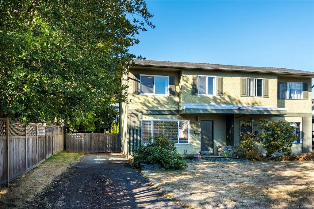 1714 Ashdale Place, Saanich, BC, V8N 1N9
