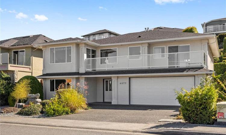 6577 Golden Eagle Way
