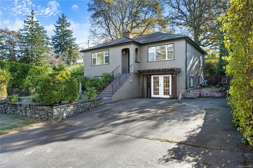 1085 Hulford Street, Saanich, BC, V8X 3B5