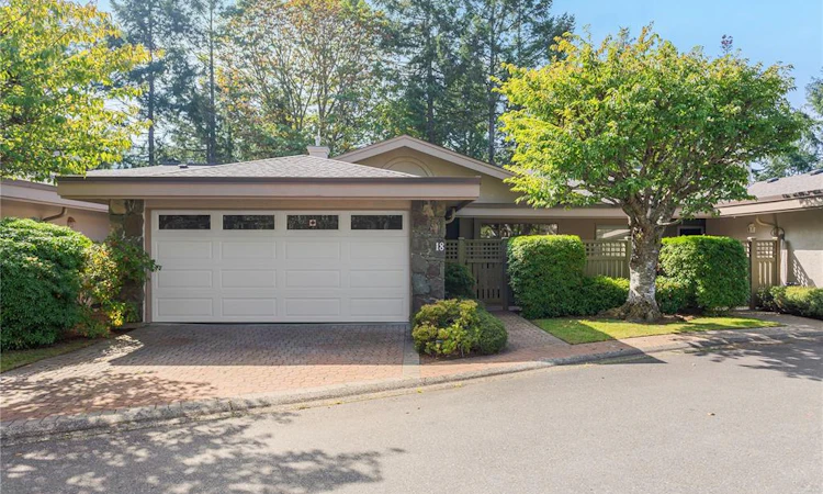 18-4991 Bella Vista Crescent