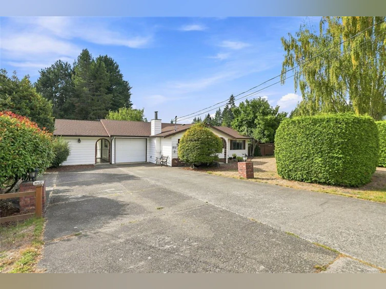 517 Hall Road, Qualicum Beach, BC, V9K 1B7 - 10