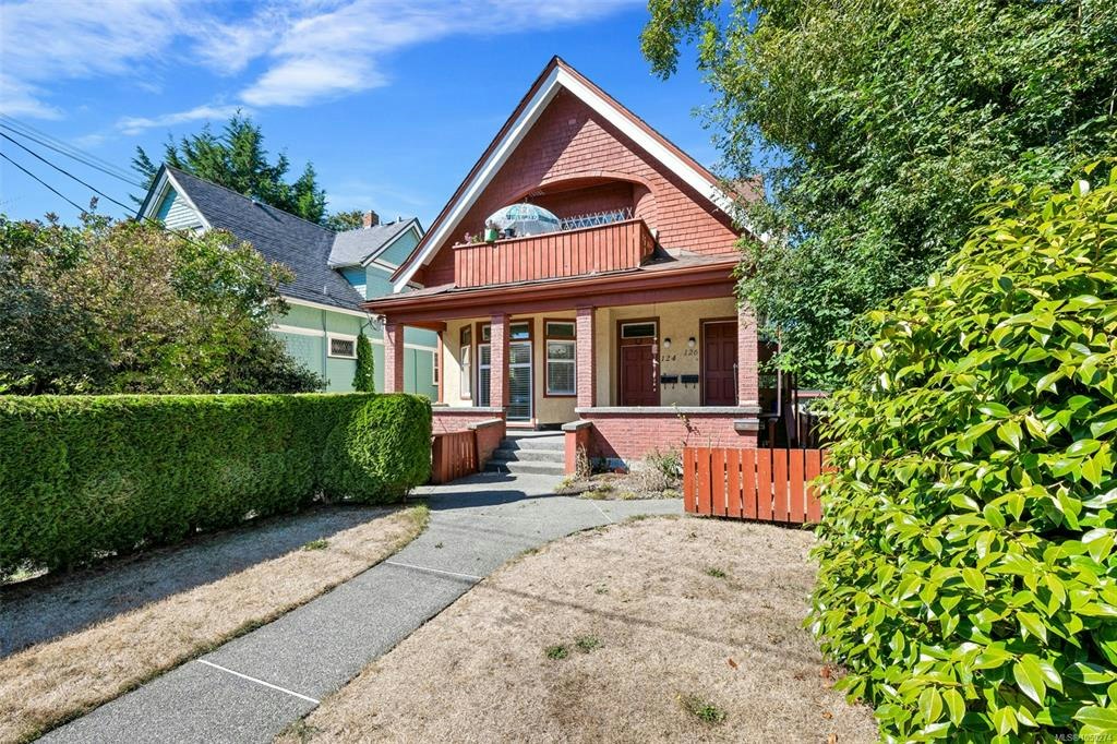 124 St. Andrews Street, Victoria, BC, V8V 2M7