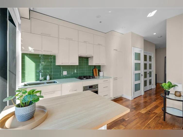 S310-1411 Cook Street, Victoria, BC, V8V 0E8 - 18
