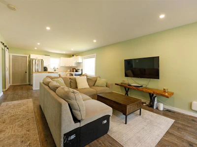 2131 Minto Avenue - 4