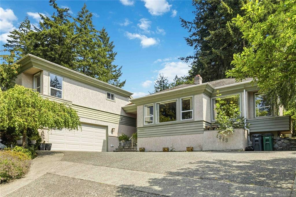 4343 Emily Carr Drive, Saanich, BC, V8X 5E4 - 2