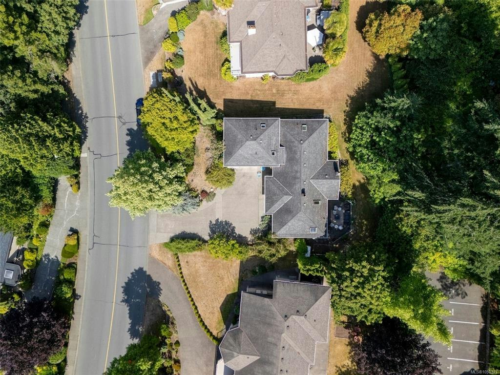 4343 Emily Carr Drive, Saanich, BC, V8X 5E4 - 47