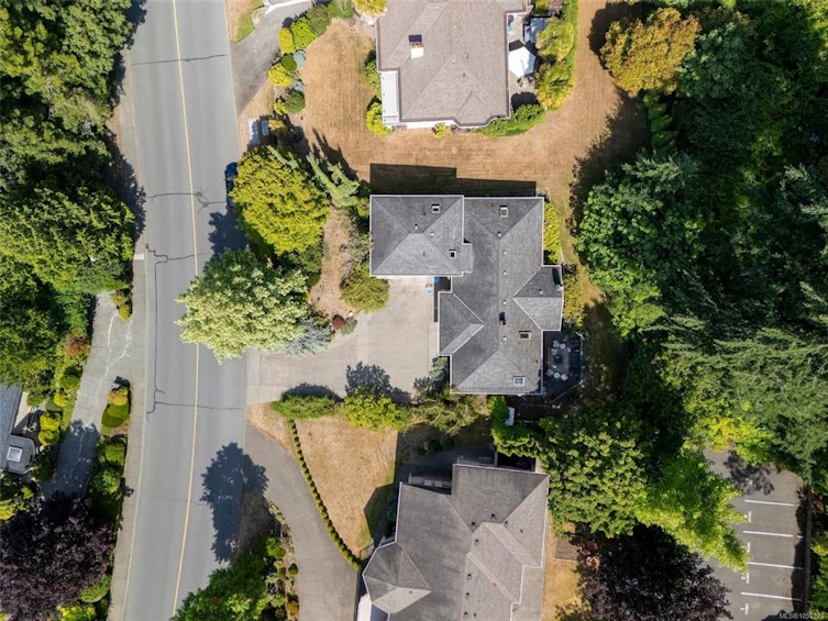 4343 Emily Carr Drive, Saanich, BC, V8X 5E4 - 47