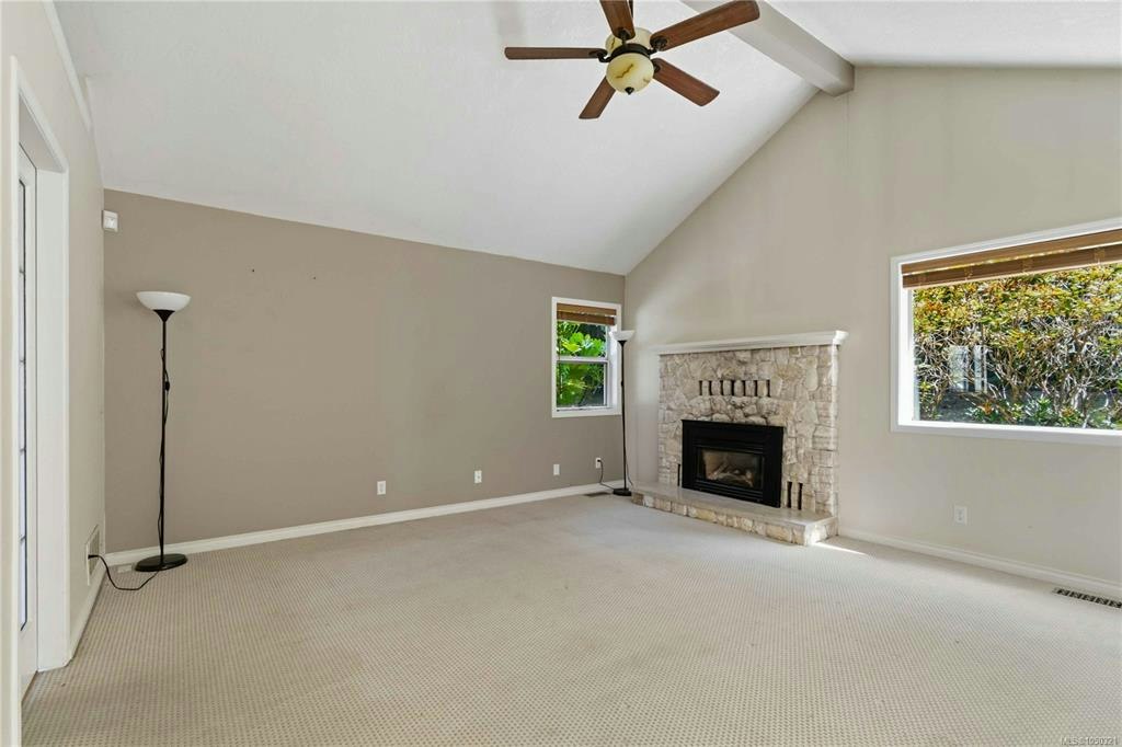 4343 Emily Carr Drive, Saanich, BC, V8X 5E4 - 14