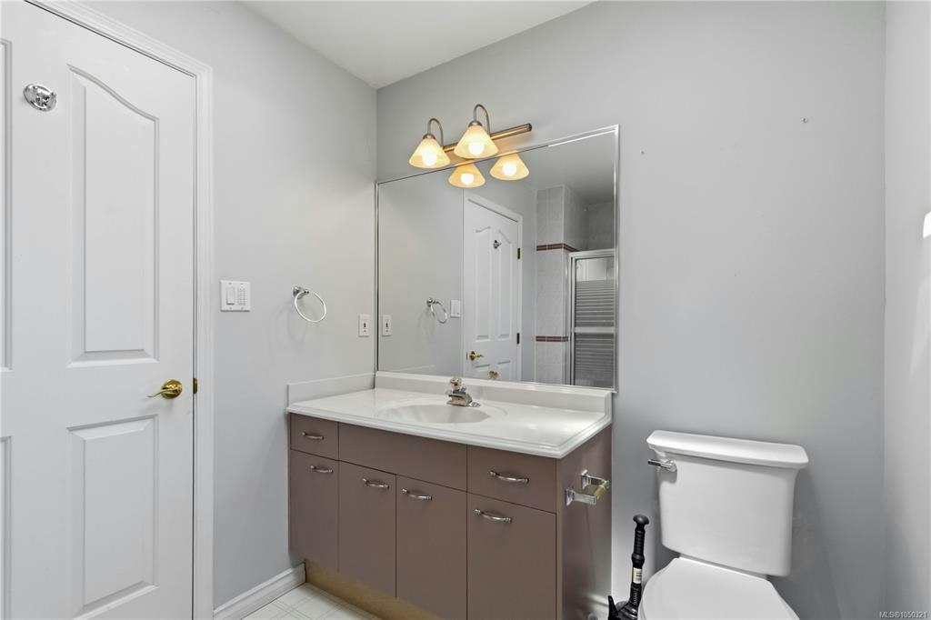4343 Emily Carr Drive, Saanich, BC, V8X 5E4 - 25