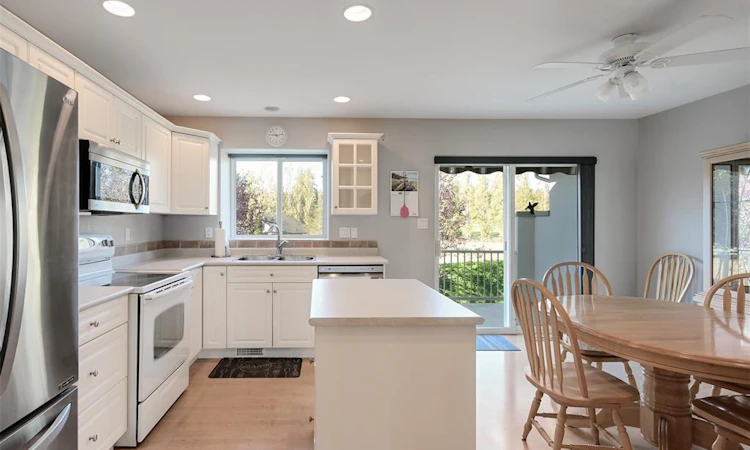 16-920 Brulette Place