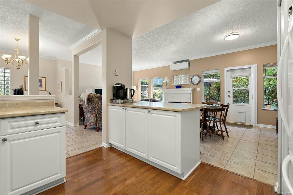 106-1110 Willow Street, Saanich, BC, V8X 3K2 - 8