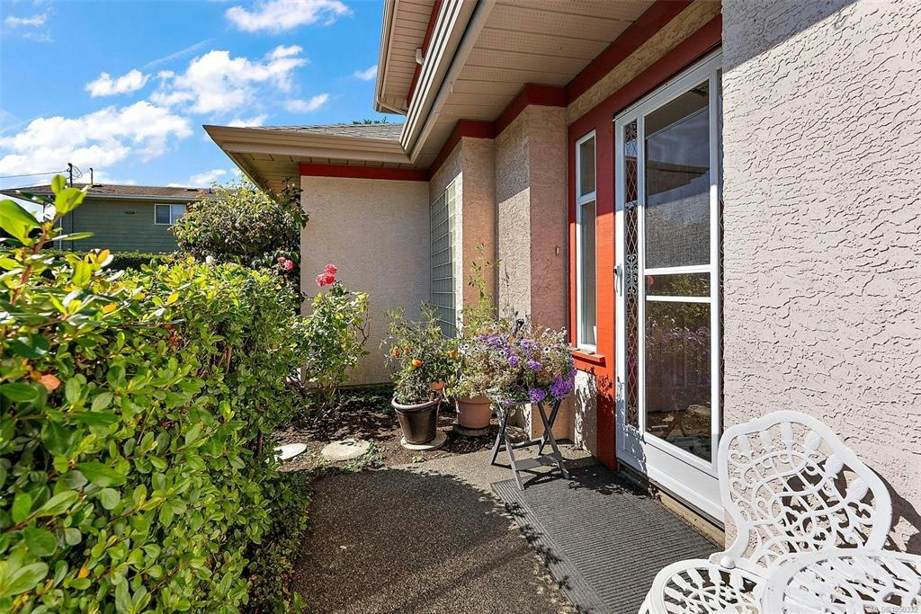 106-1110 Willow Street, Saanich, BC, V8X 3K2 - 36