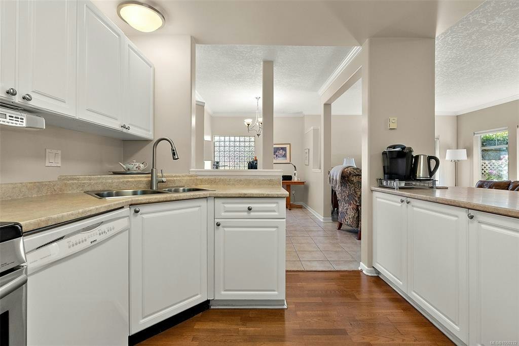 106-1110 Willow Street, Saanich, BC, V8X 3K2 - 9