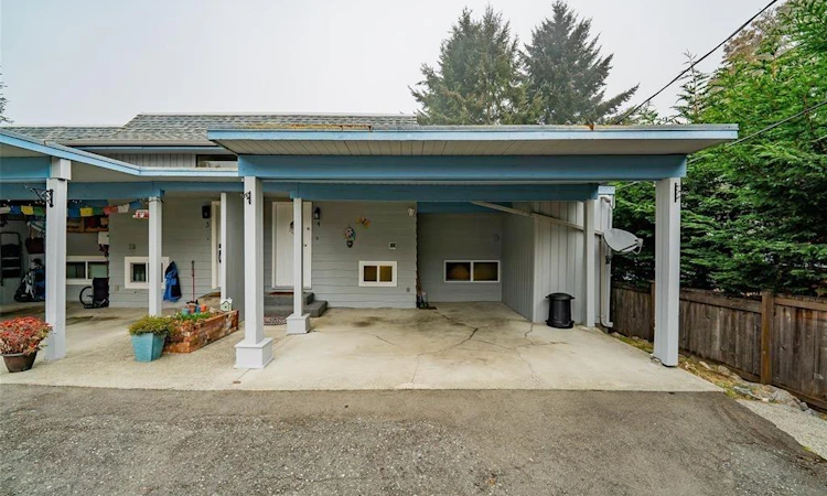 4-1225 Centre Road