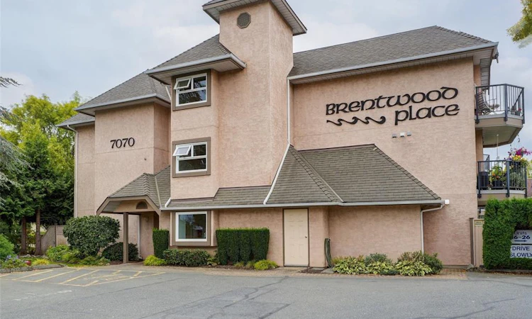 202-7070 West Saanich Road