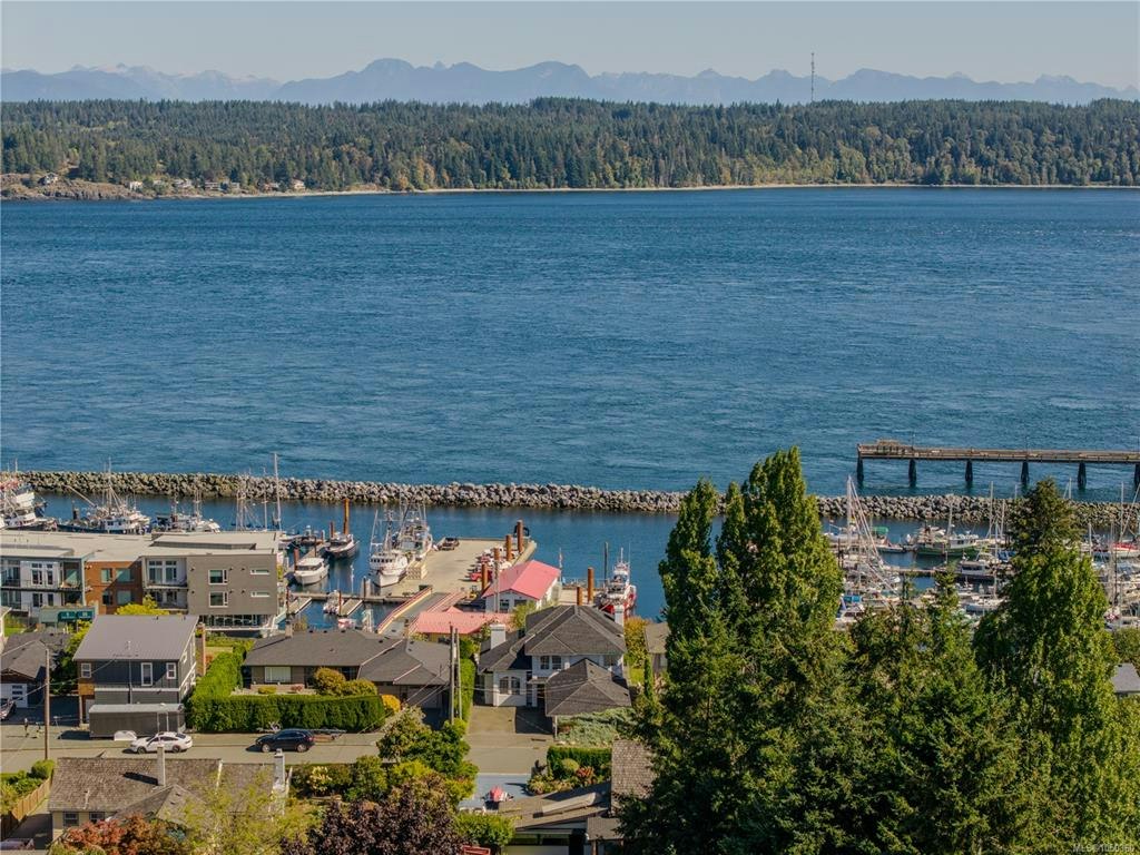 725 Thulin Street, Campbell River, BC, V9W 2L4 - 4